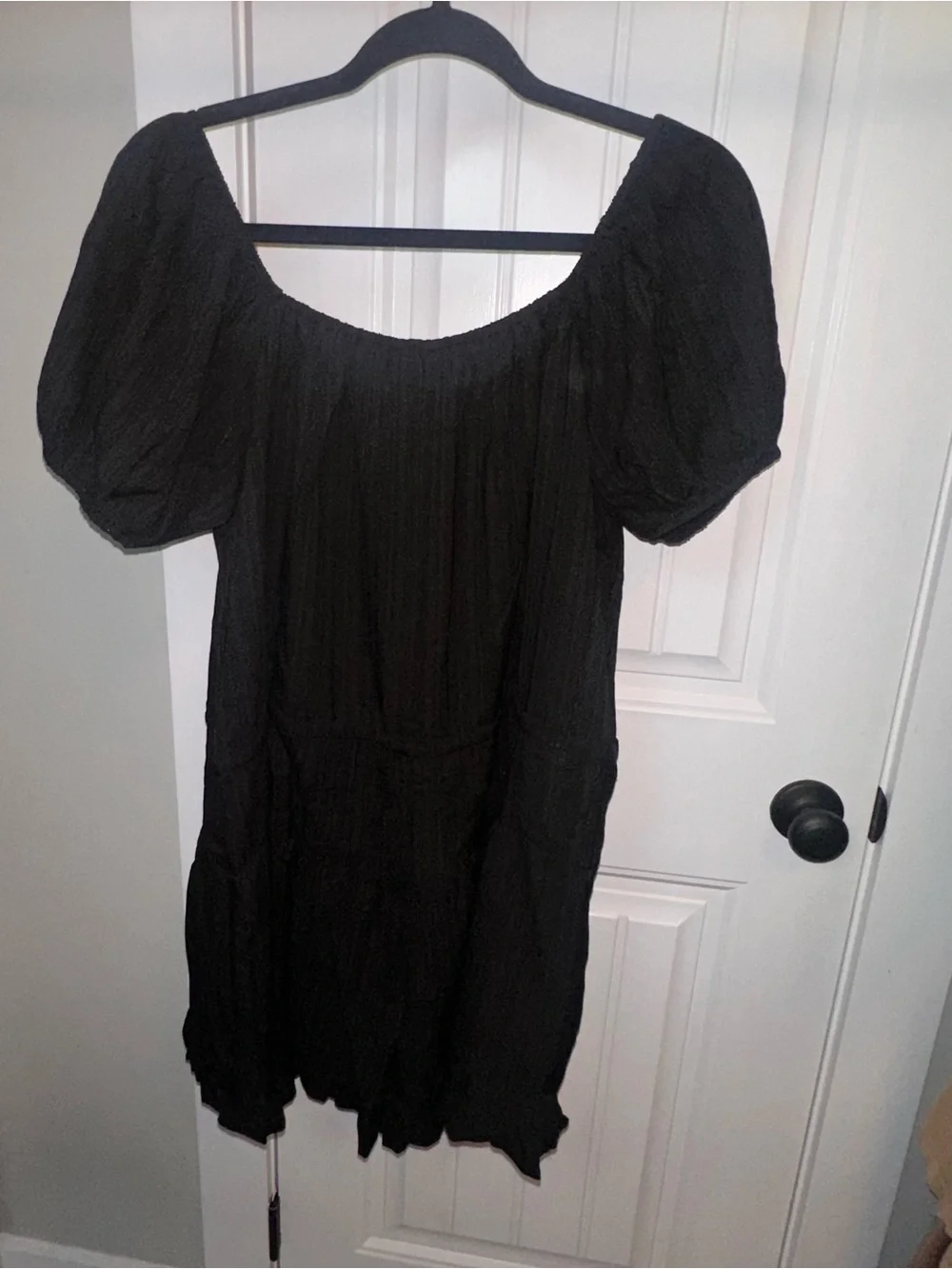 NWT Entro Size Medium Black Puff-Sleeve Romper with Button Front